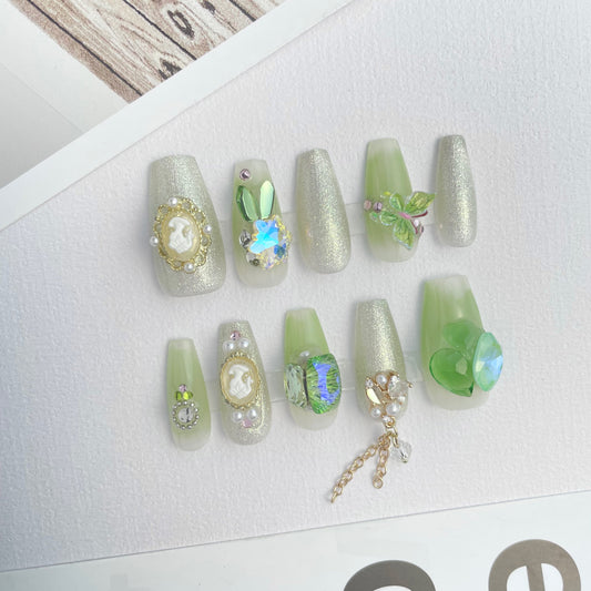 125 Luxury huge green diamond princess portrait chain pearl handmade 3D Press On Nails