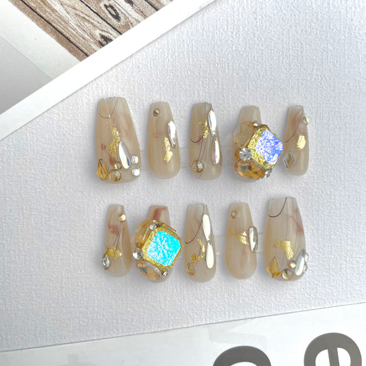 130 Autumn whispers luxury huge golden diamond handmade 3D golden Press On Nails