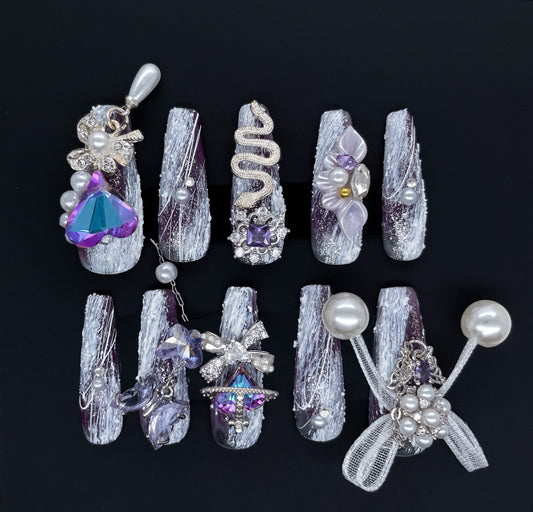 219 Luxury pearl decorated giant lace bow heart-shape diamond silver snake handmade 3D Press On Nails